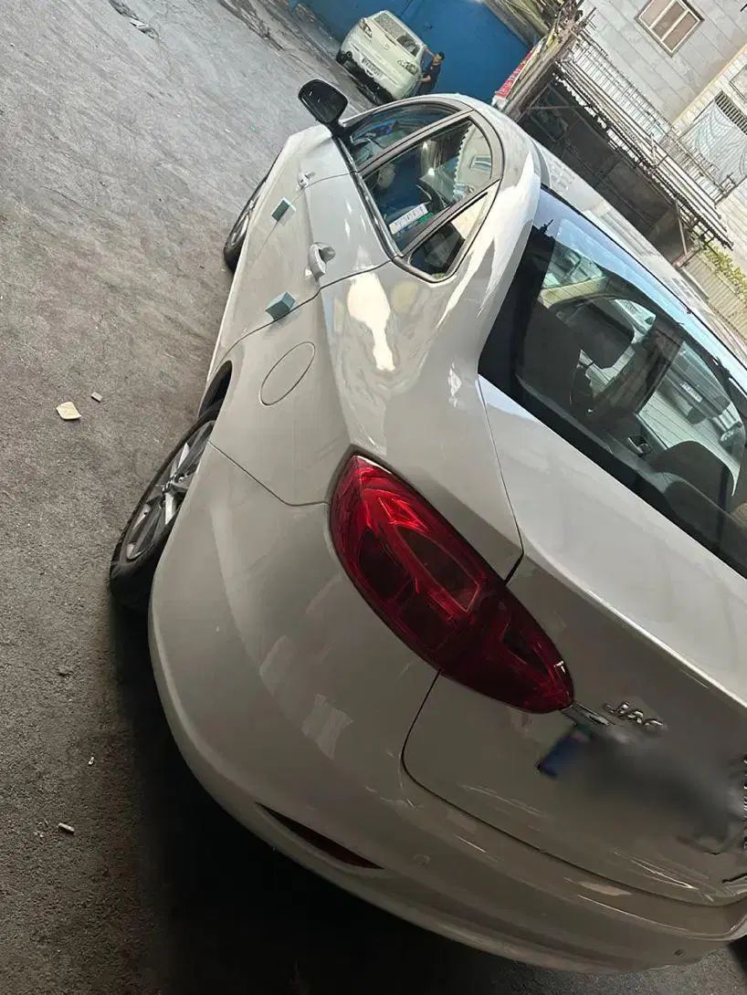 جک J4 اتوماتیک ساده - 1403