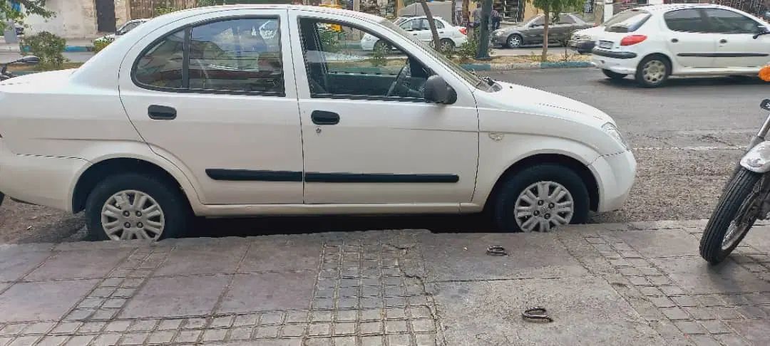 تیبا صندوق دار SX - 1391