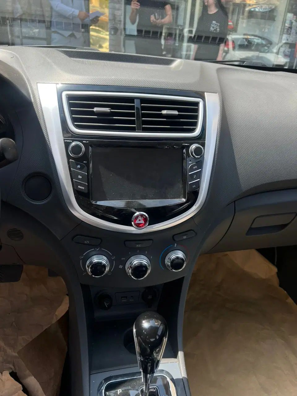 جک J4 اتوماتیک ساده - 1404