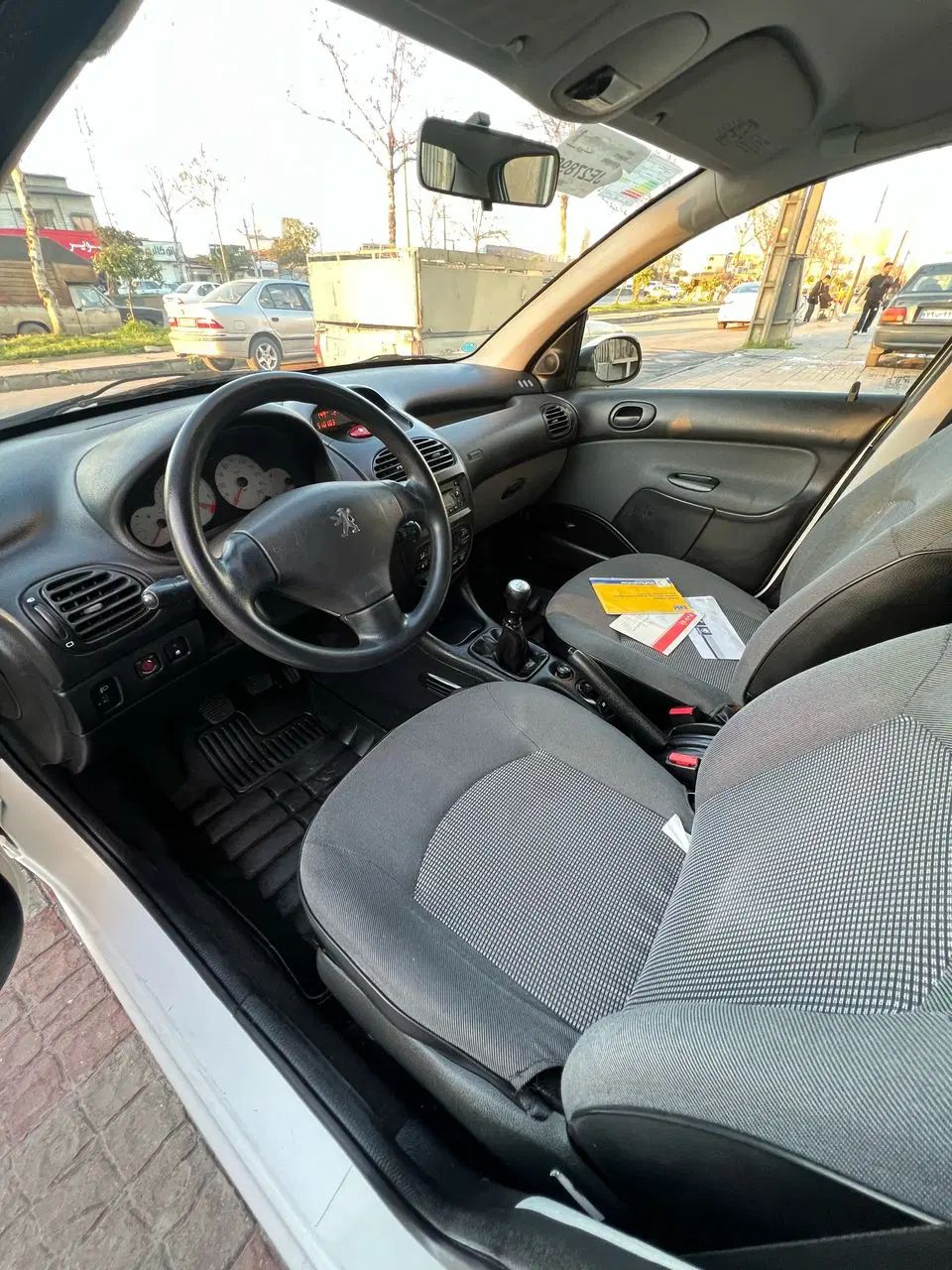پژو ۲۰۶ صندوق دار v8 - 1390