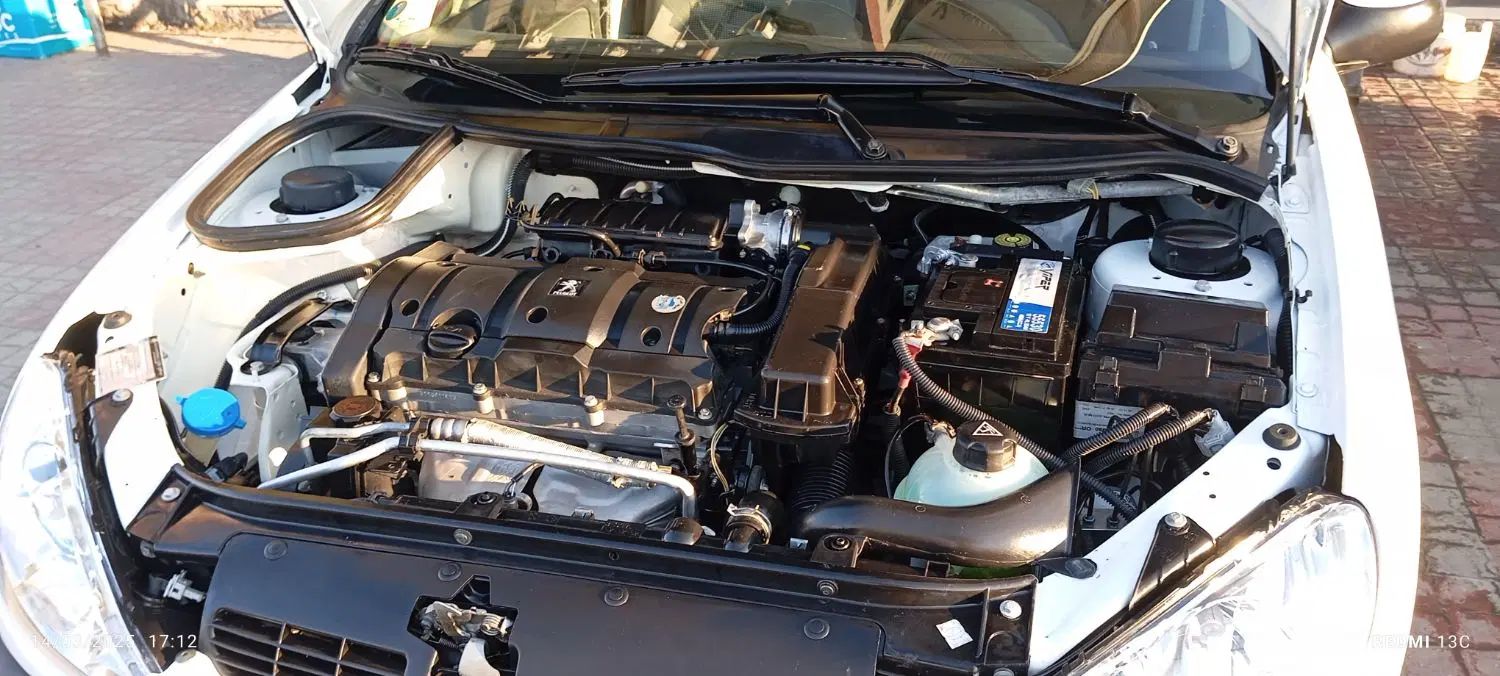 پژو ۲۰۶ صندوق دار v8 - 1390