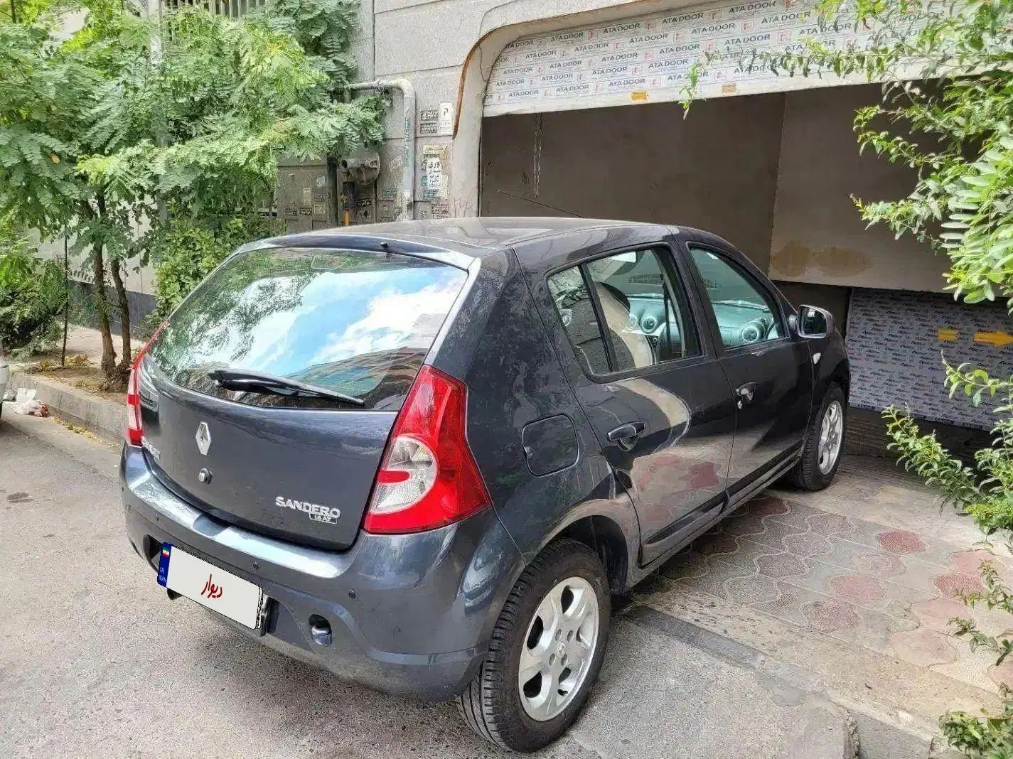 رنو ساندرو اتوماتیک - 1397