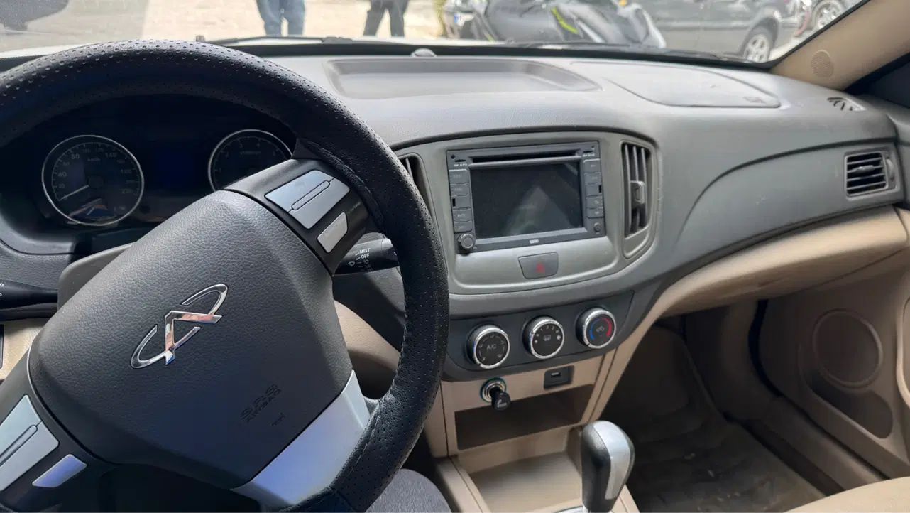 ام وی ام 550 اتوماتیک - 1395
