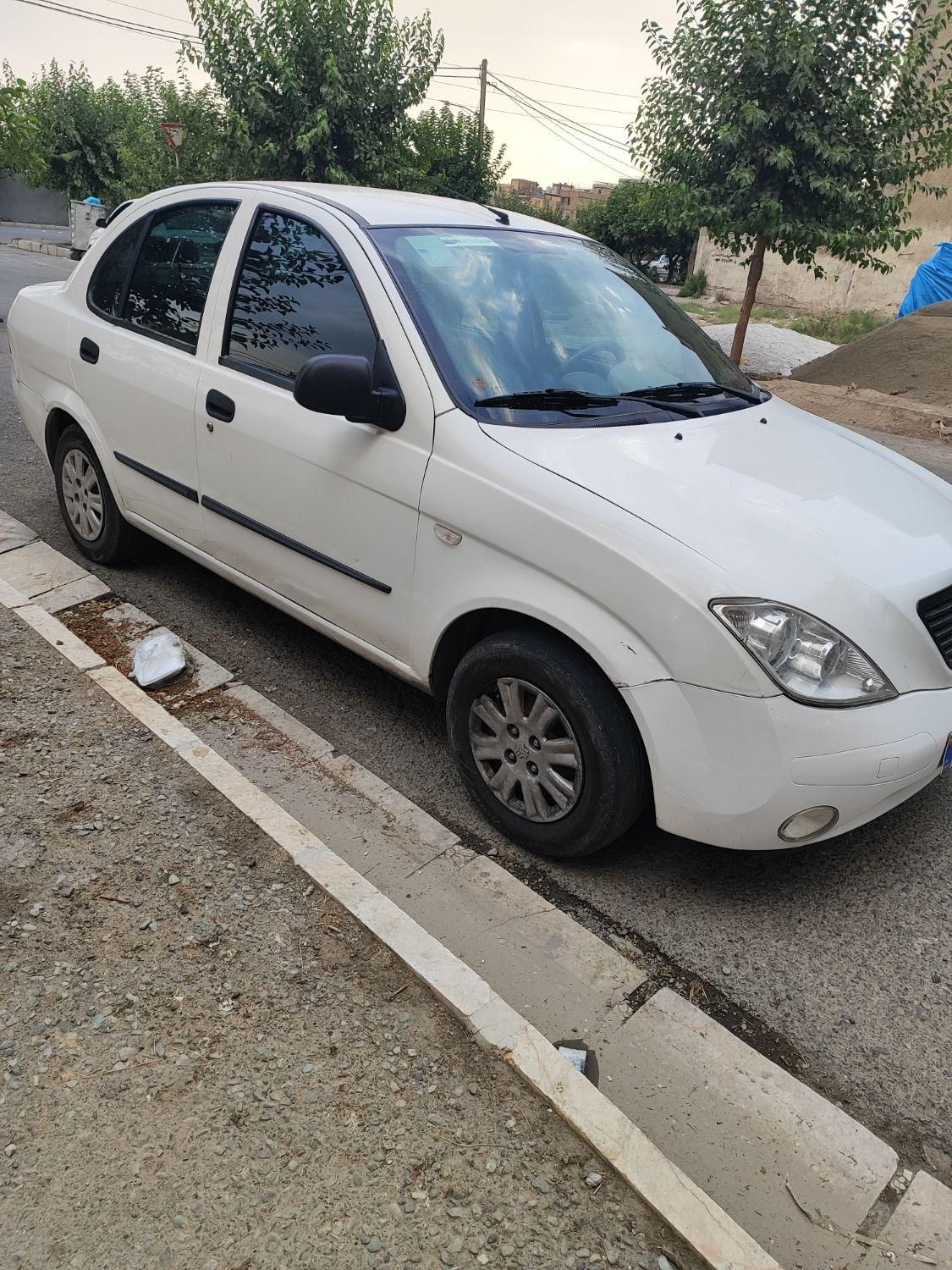 تیبا صندوق دار SX - 1399
