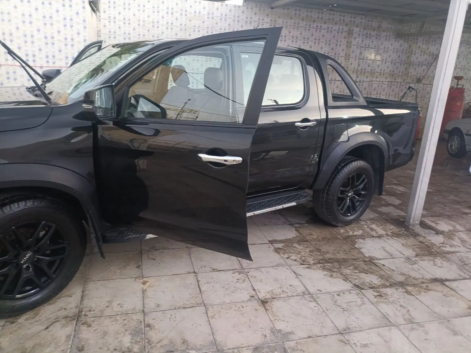 خودرو کی ام سی، T8 آگهی ann_20050384