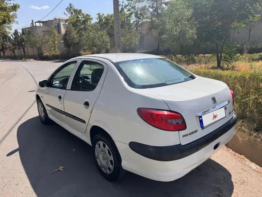 پژو ۲۰۶ صندوق دار v8 - 1393