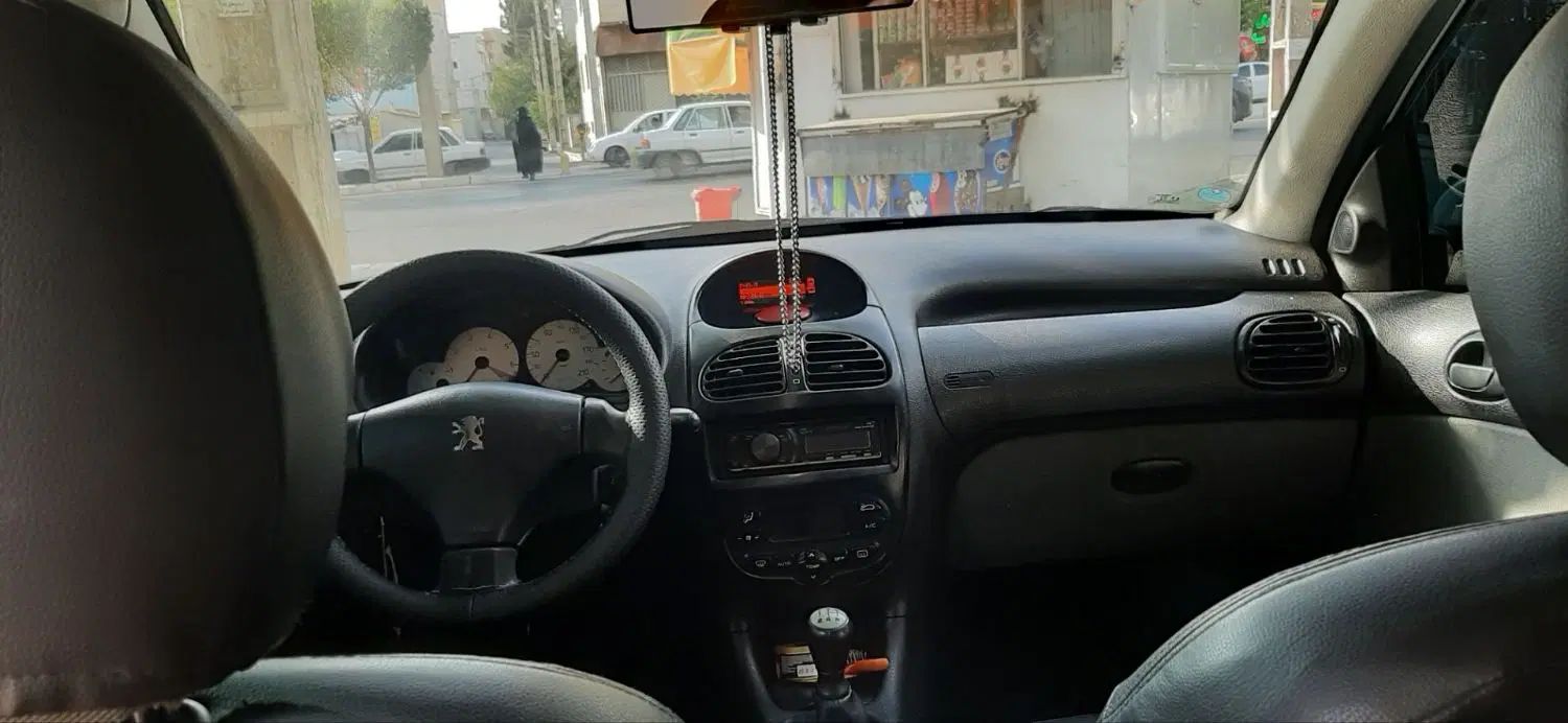 پژو ۲۰۶ صندوق دار v8 - 1394