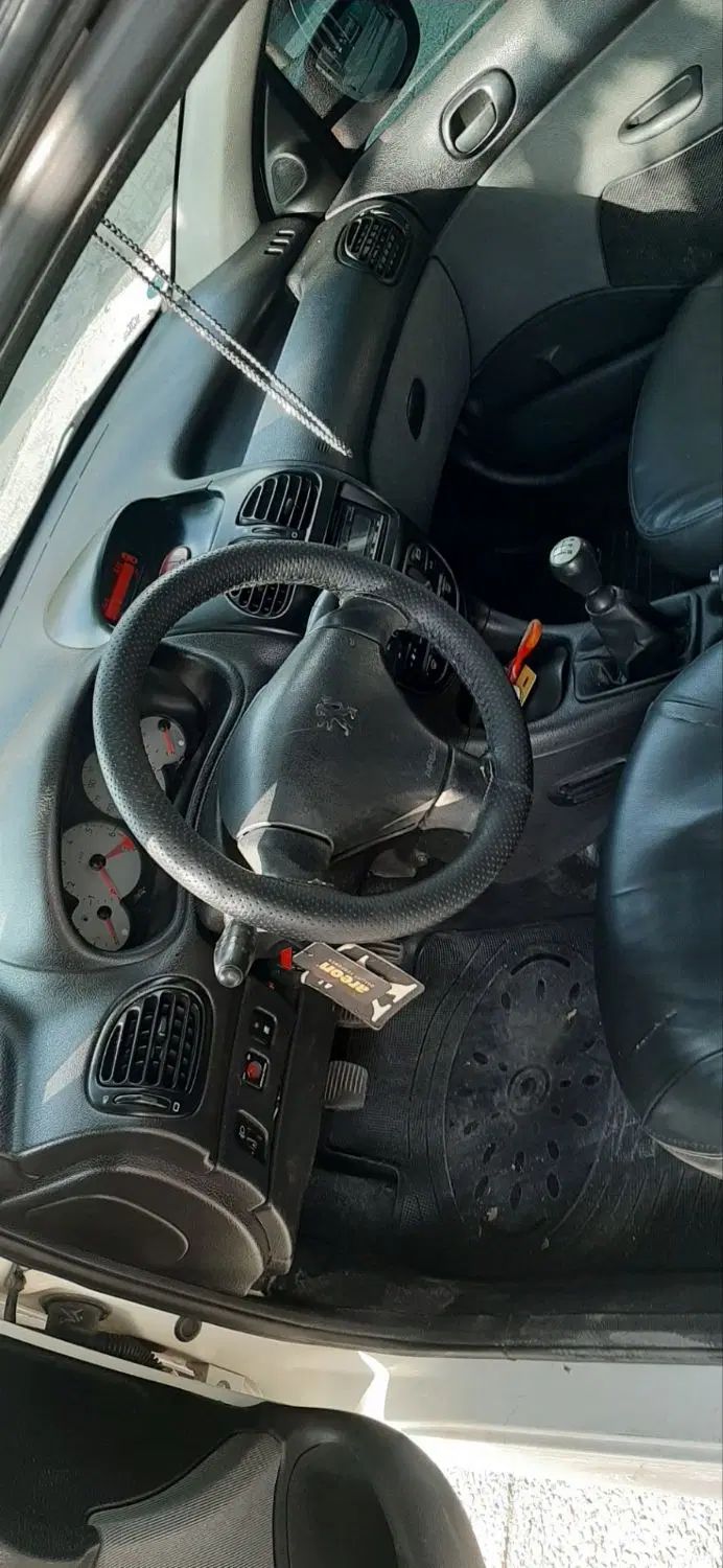 پژو ۲۰۶ صندوق دار v8 - 1394