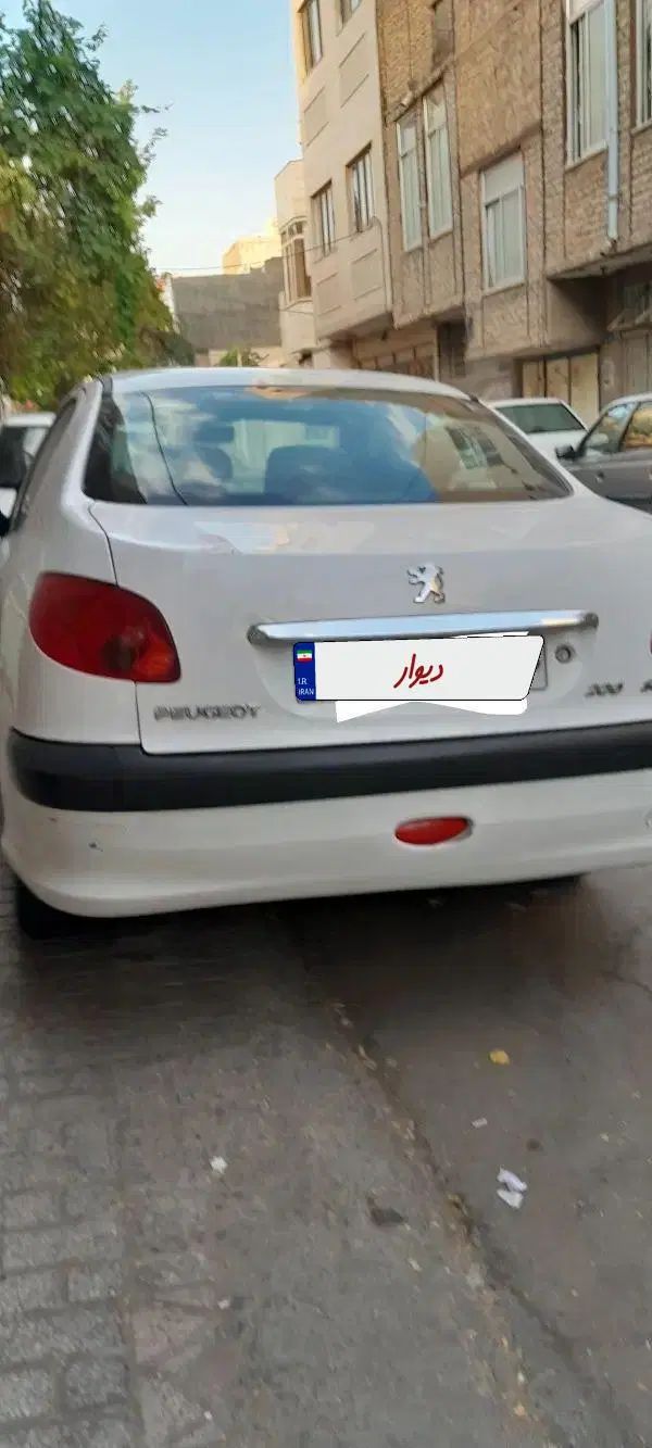 پژو ۲۰۶ صندوق دار v8 - 1395