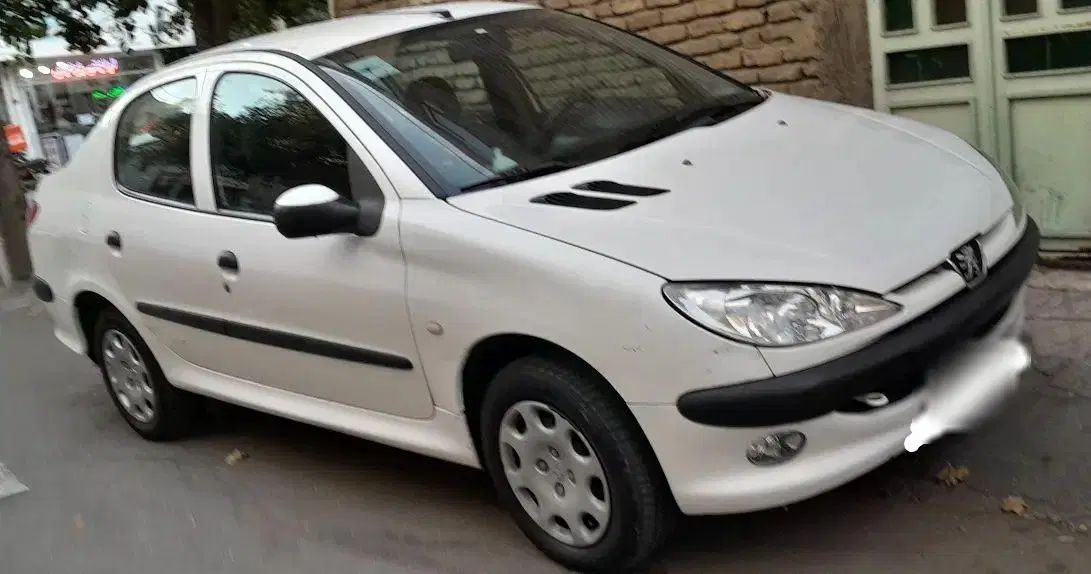 خودرو پژو، ۲۰۶ صندوق دار آگهی ann_20051005