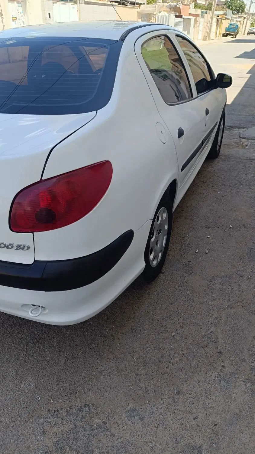 پژو ۲۰۶ صندوق دار v8 - 1392