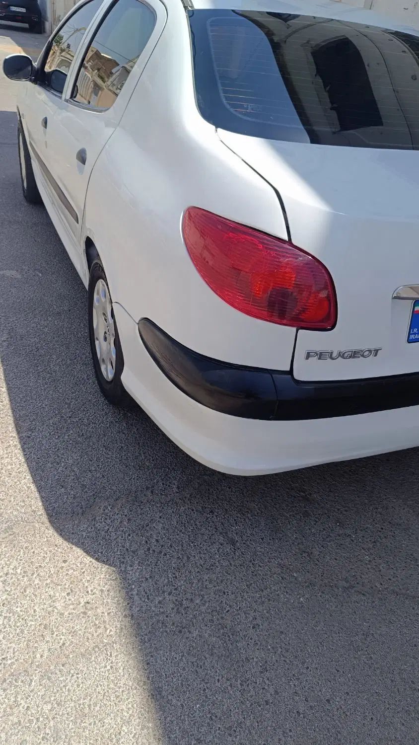 پژو ۲۰۶ صندوق دار v8 - 1392