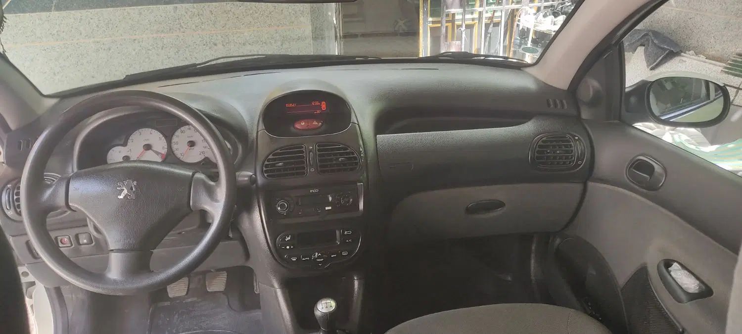 پژو ۲۰۶ صندوق دار v8 - 1400
