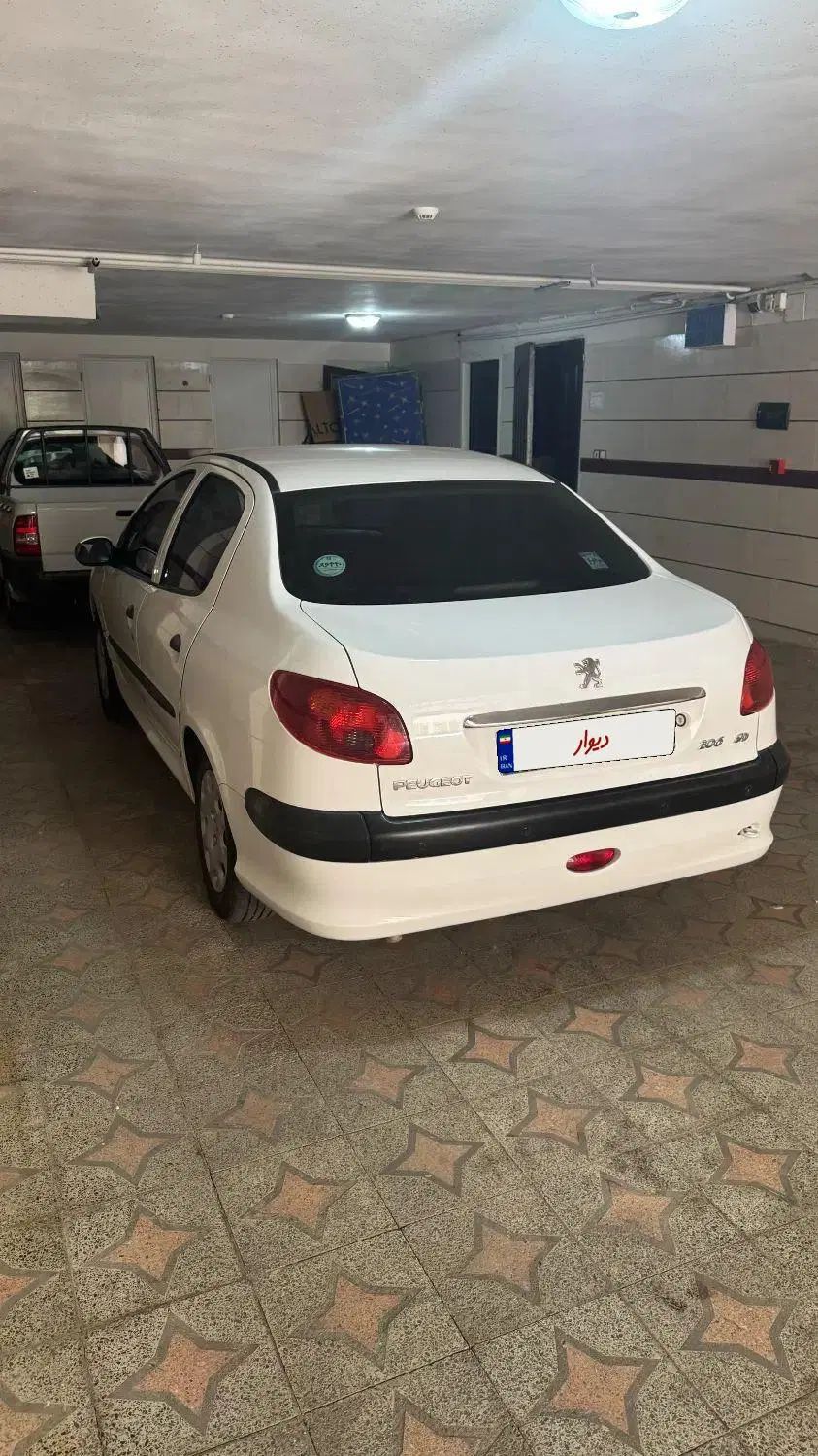 پژو ۲۰۶ صندوق دار v8 - 1399