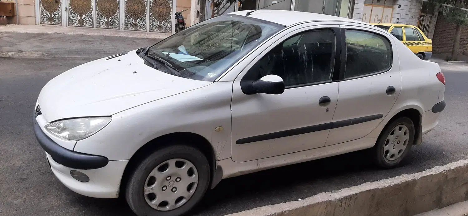 پژو ۲۰۶ صندوق دار v8 - 1390