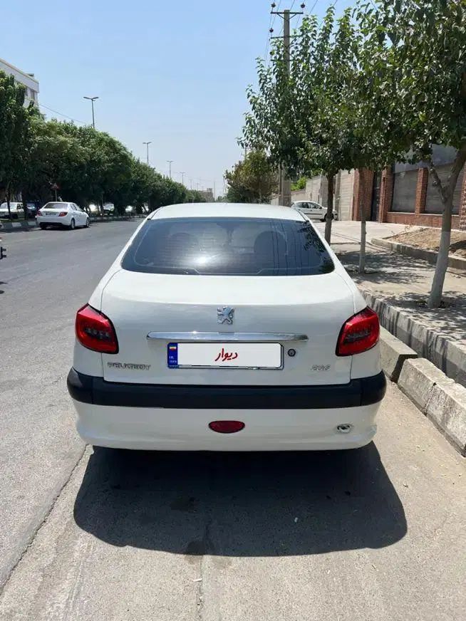 پژو ۲۰۶ صندوق دار v20 - 1389