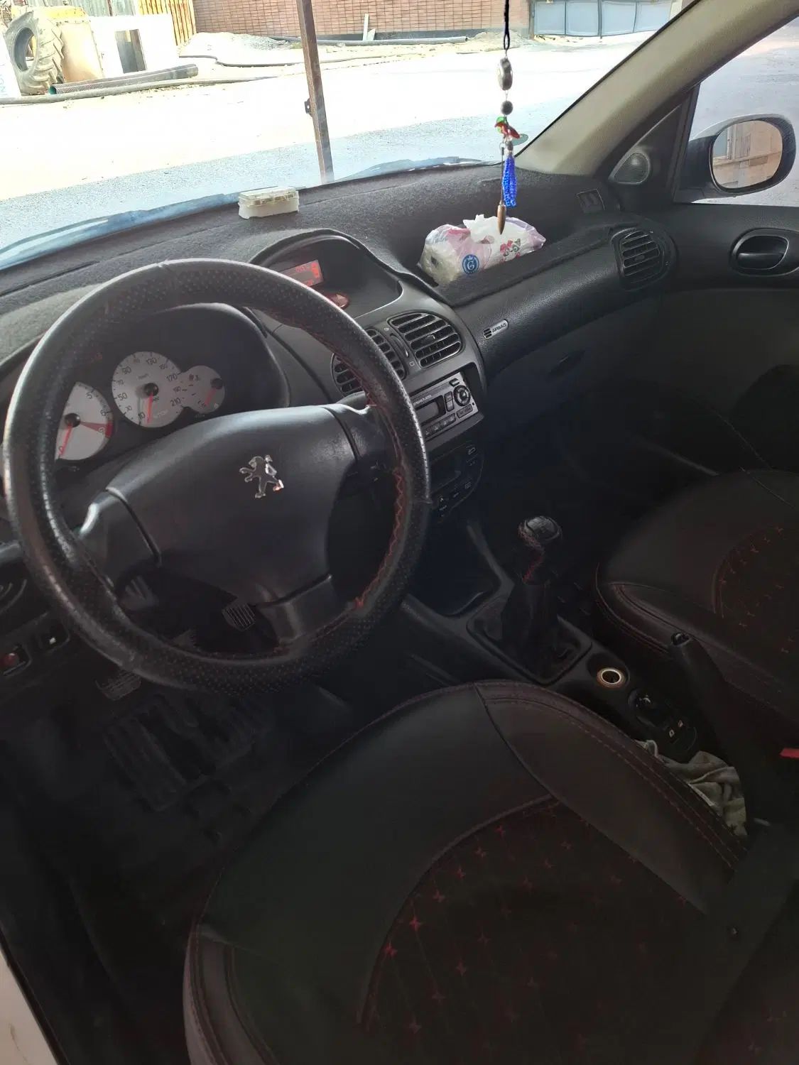 پژو ۲۰۶ صندوق دار v8 - 1399