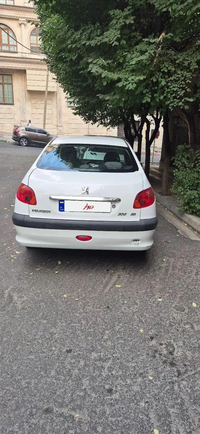 پژو ۲۰۶ صندوق دار v8 - 1393