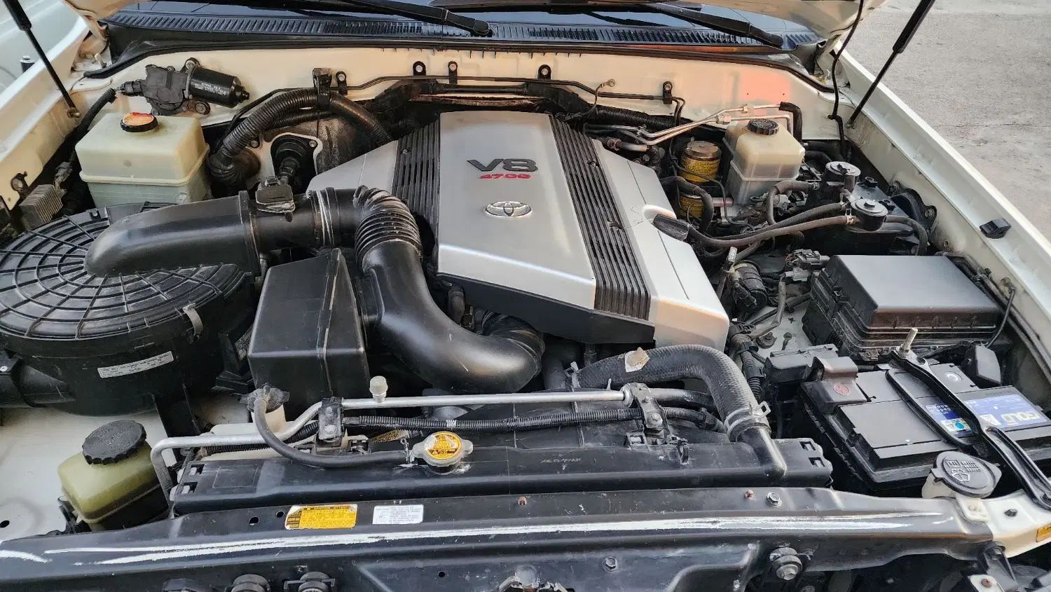 تویوتا لندکروز VXR نسل ۵ - 2006