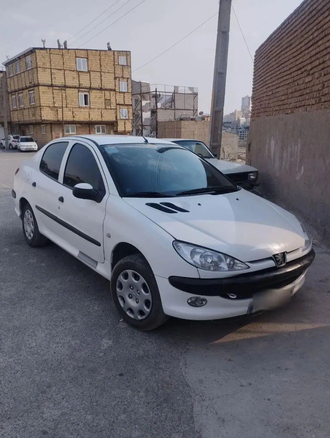 پژو ۲۰۶ صندوق دار v8 - 1394