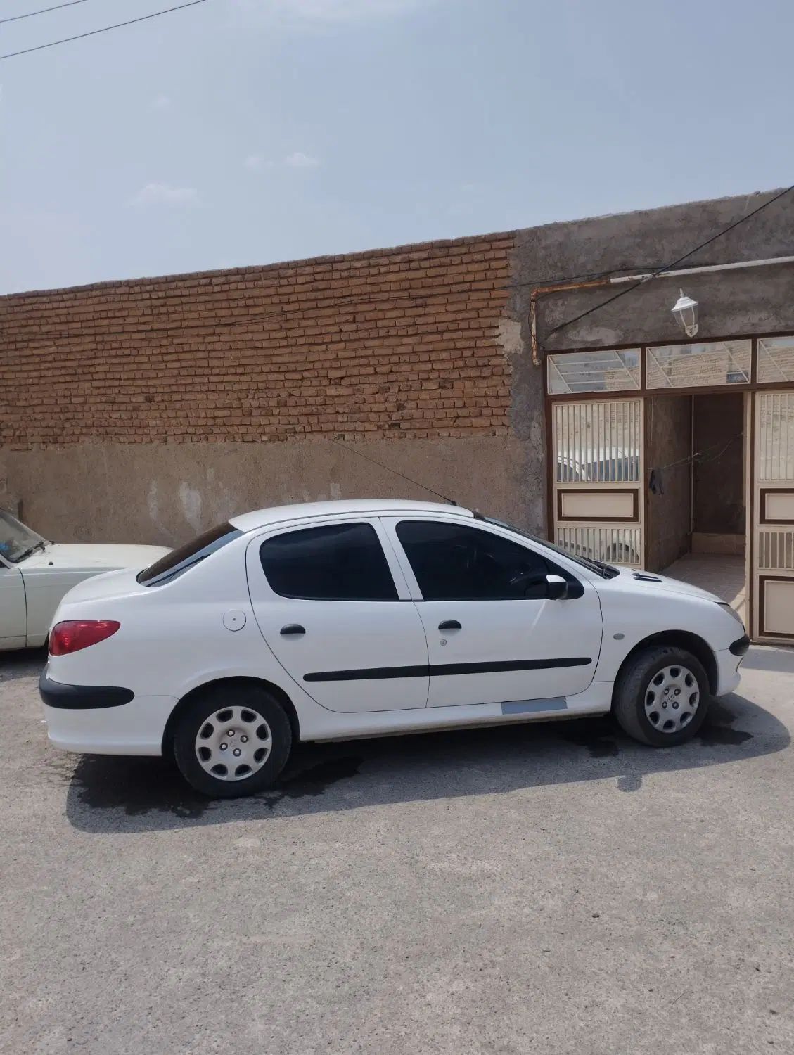 پژو ۲۰۶ صندوق دار v8 - 1394
