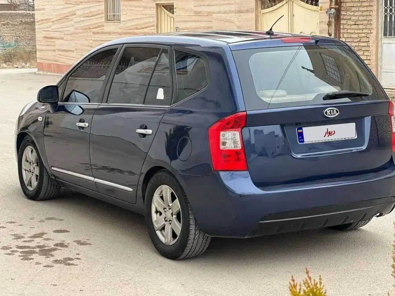 کیا کارنز فول UN - 2008