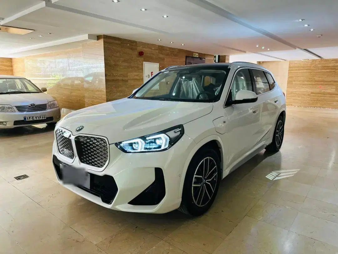 ب ام و X1 25 - 2025