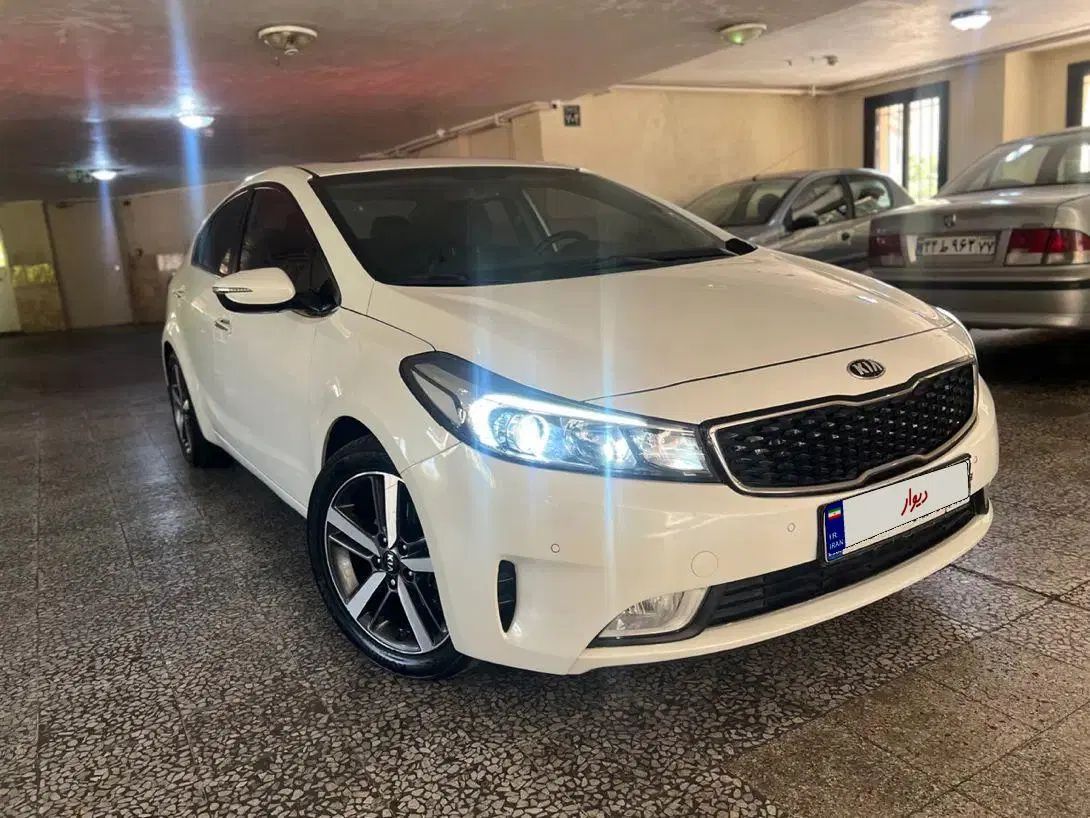 کیا سراتو 2.0 لیتر اتوماتیک GT لاین - 2017