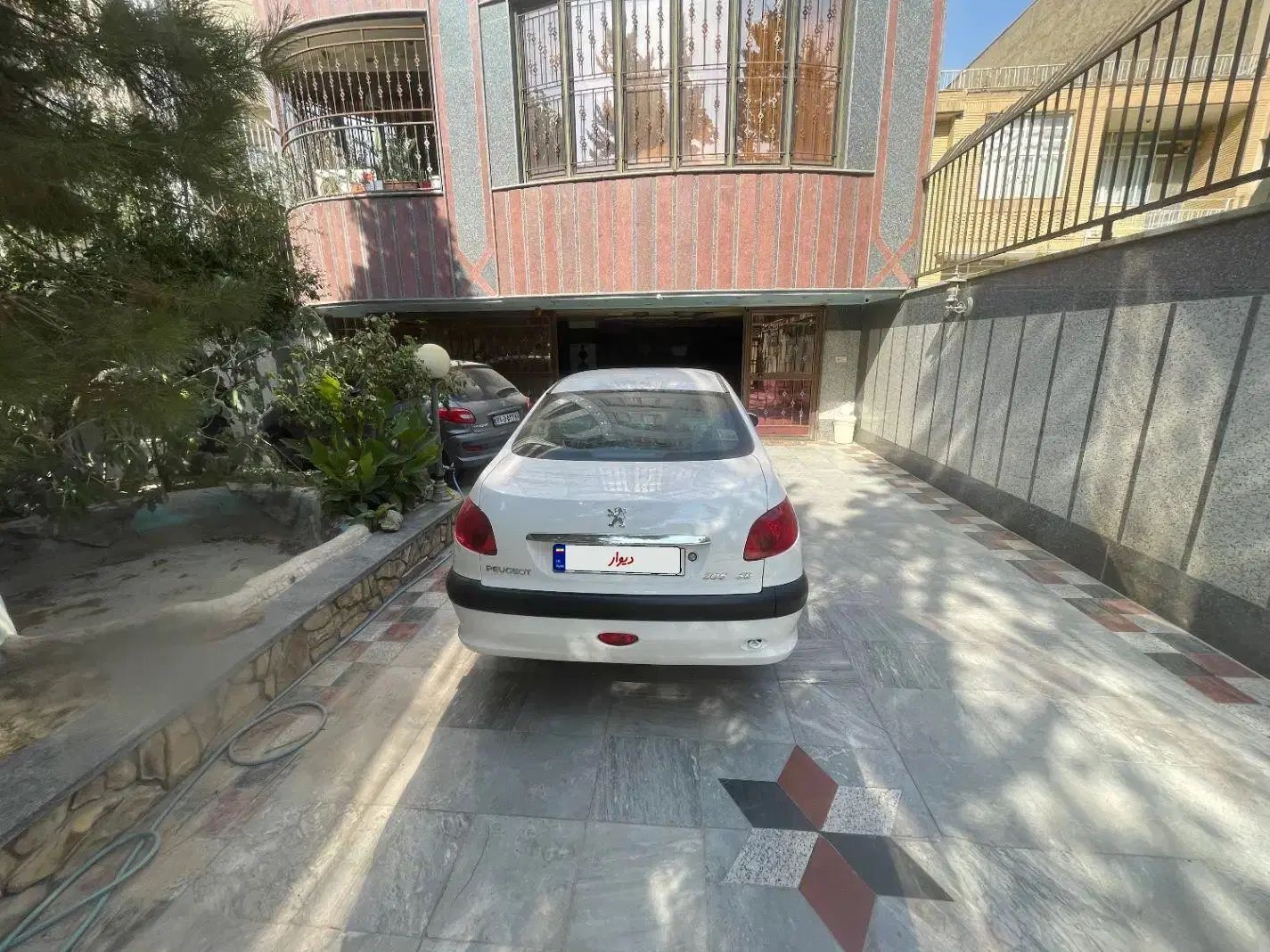 پژو ۲۰۶ صندوق دار v8 - 1399
