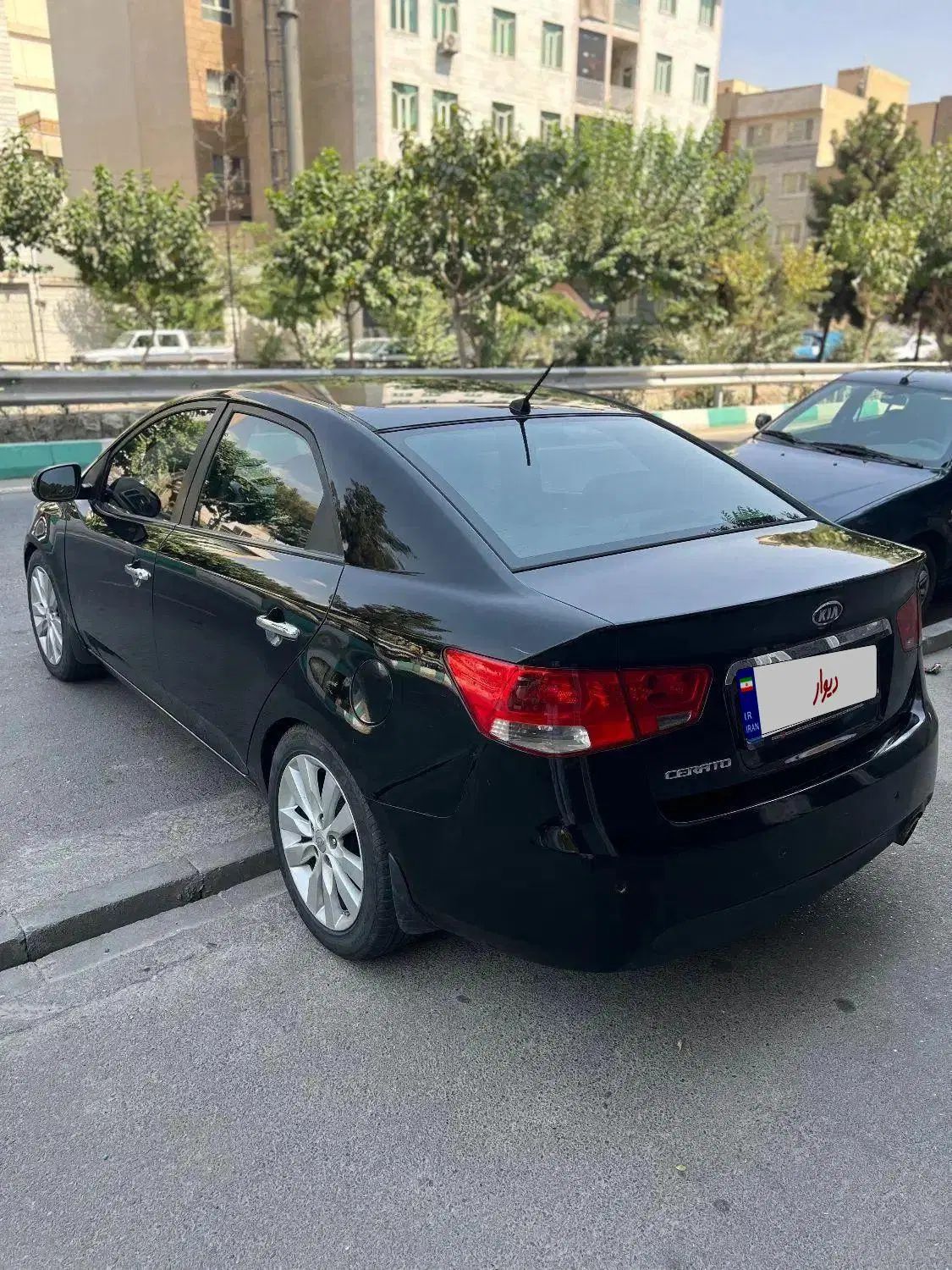 کیا سراتو 2.0 لیتر اتوماتیک GT لاین - 2011