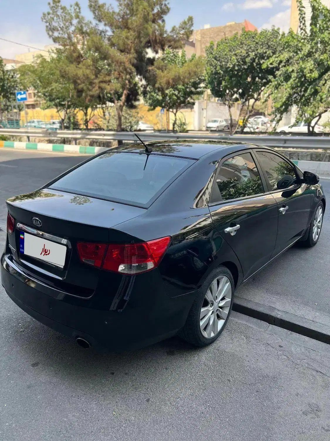 کیا سراتو 2.0 لیتر اتوماتیک GT لاین - 2011