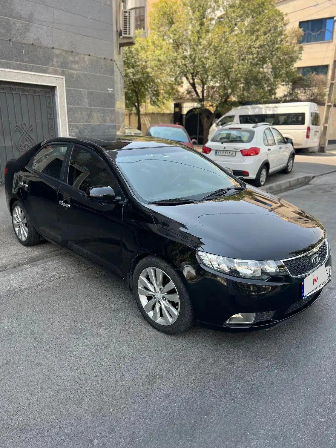 کیا سراتو 2.0 لیتر اتوماتیک GT لاین - 2011
