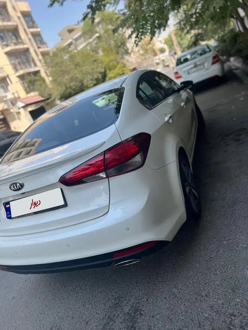 کیا سراتو 2.0 لیتر اتوماتیک GT لاین - 2017