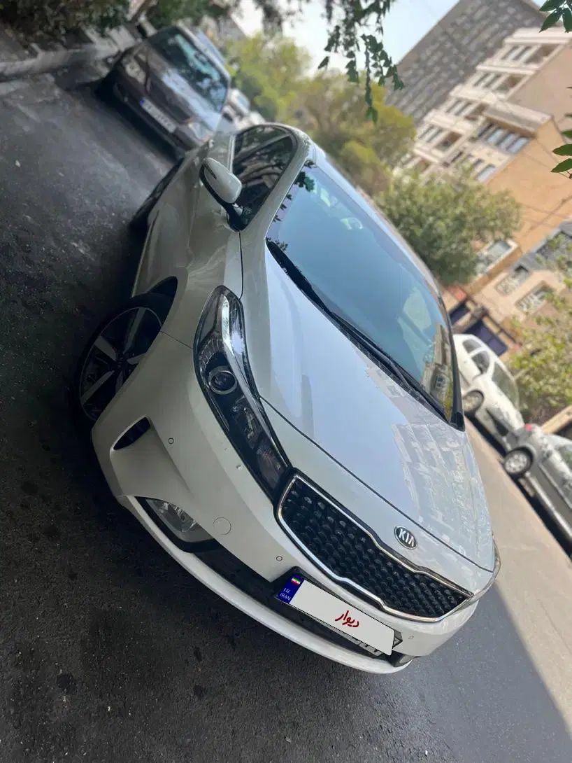 کیا سراتو 2.0 لیتر اتوماتیک GT لاین - 2017