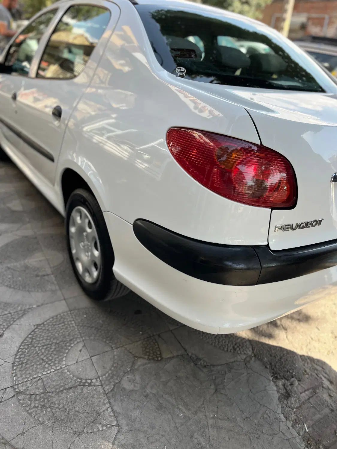 پژو ۲۰۶ صندوق دار v8 - 1392