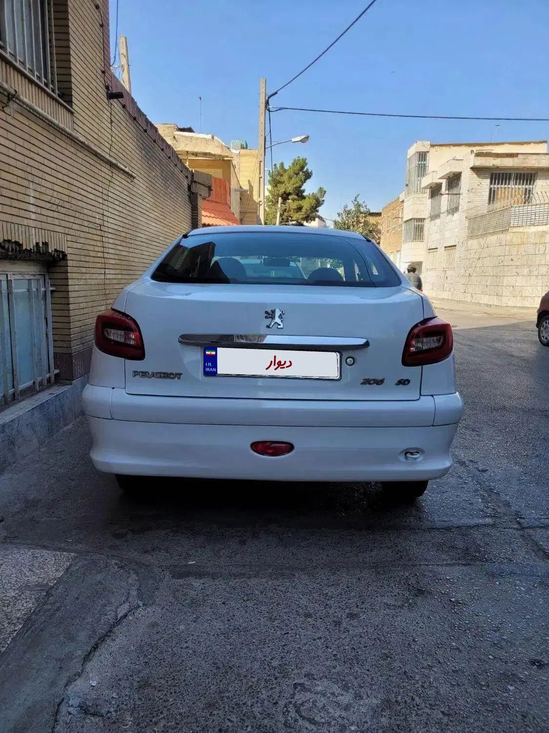 پژو ۲۰۶ صندوق دار v8 - 1394