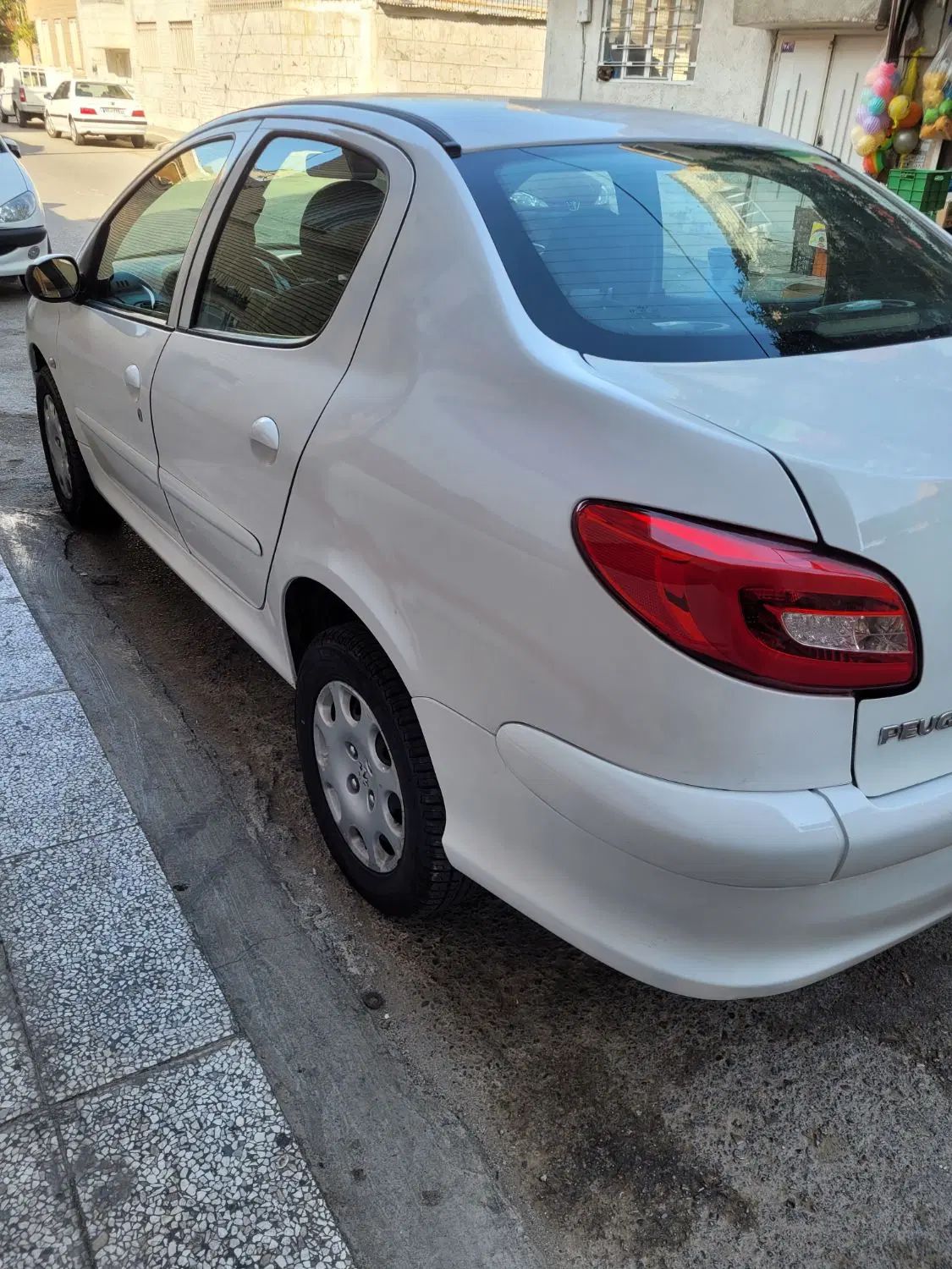 پژو ۲۰۶ صندوق دار v8 - 1394