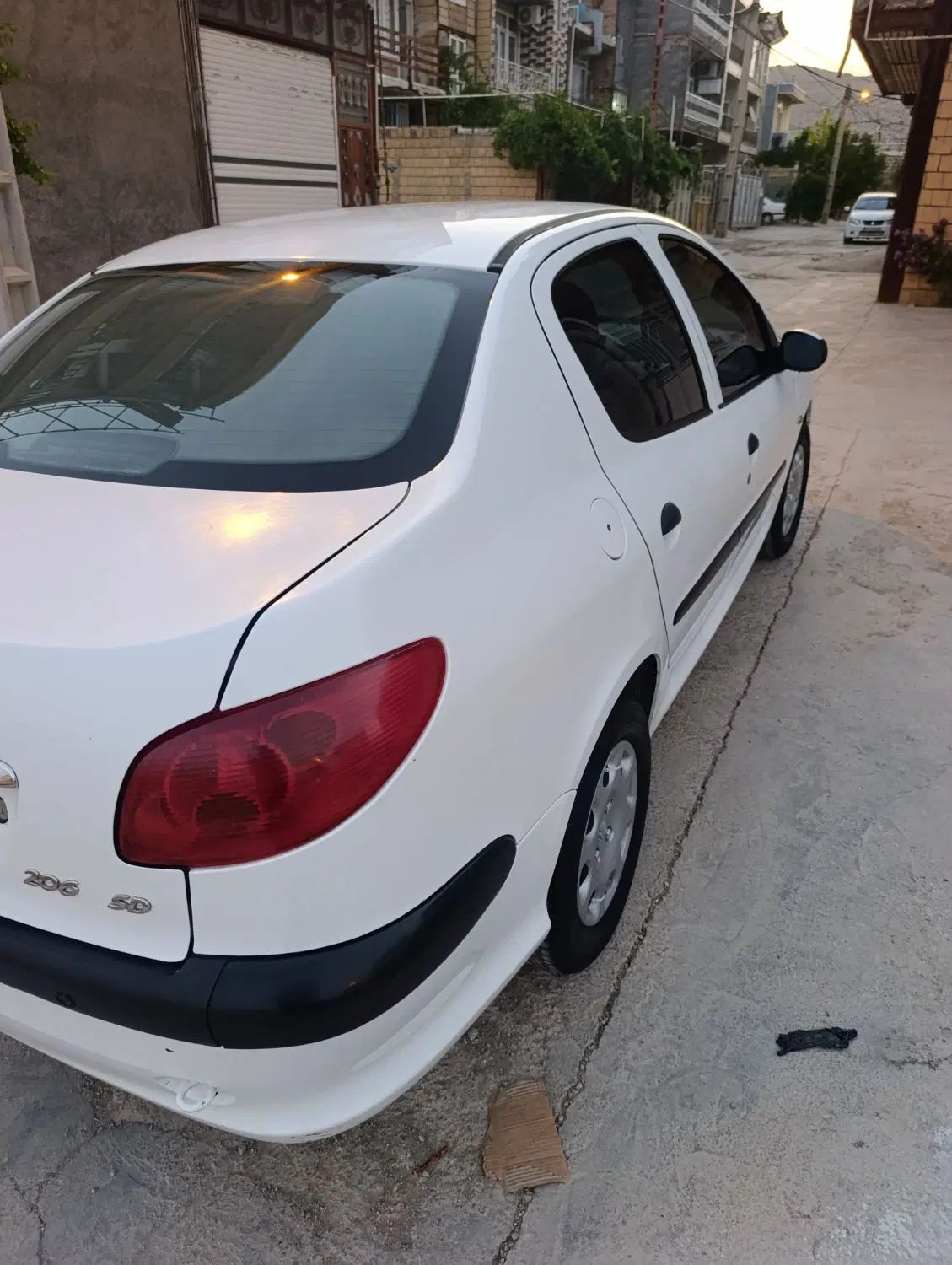 پژو ۲۰۶ صندوق دار v8 - 1394