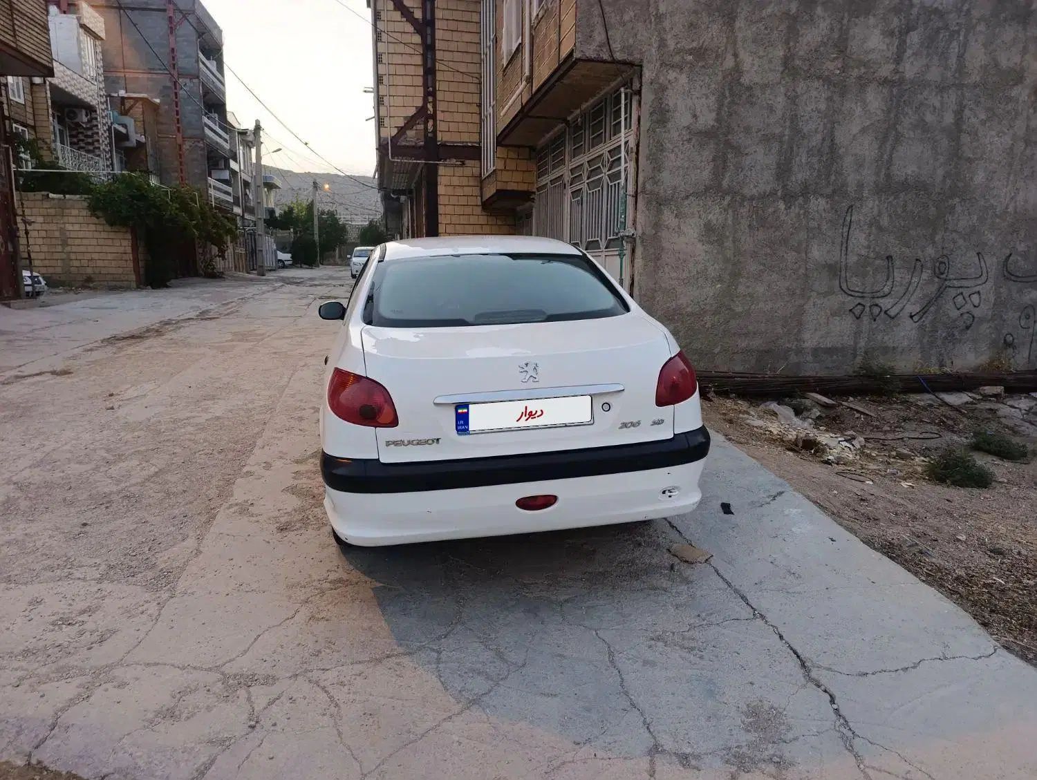 پژو ۲۰۶ صندوق دار v8 - 1394