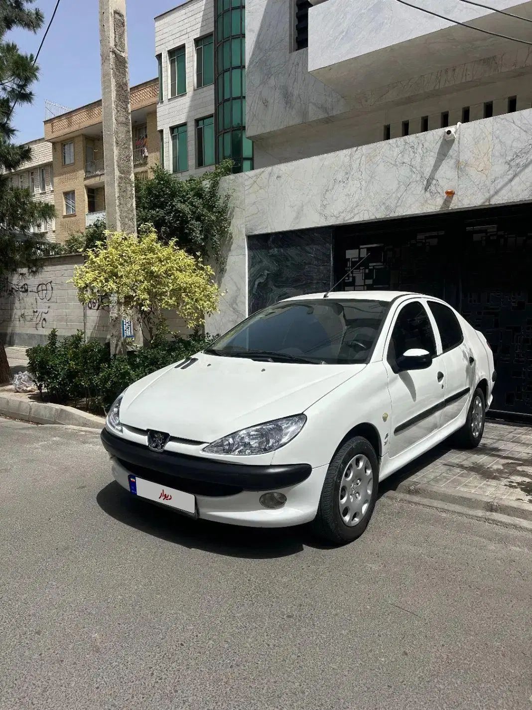 پژو ۲۰۶ صندوق دار v8 - 1396