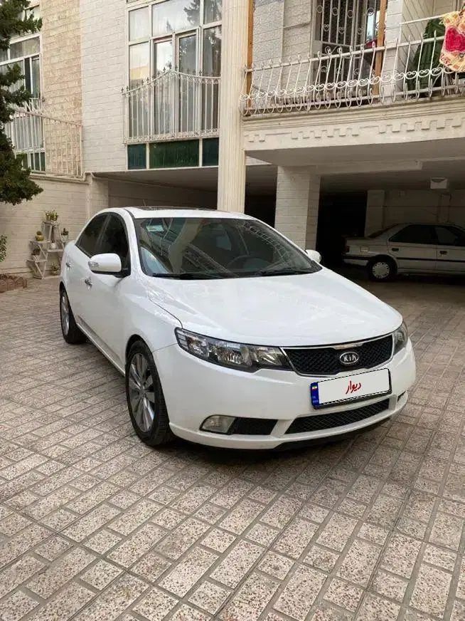 کیا سراتو 2.0 لیتر اتوماتیک GT لاین - 2011
