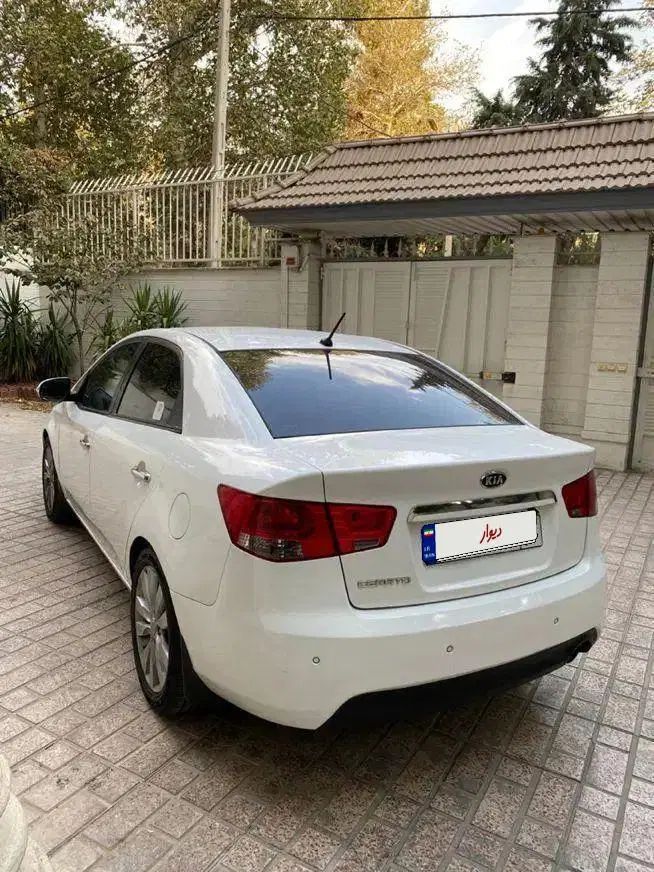 کیا سراتو 2.0 لیتر اتوماتیک GT لاین - 2011