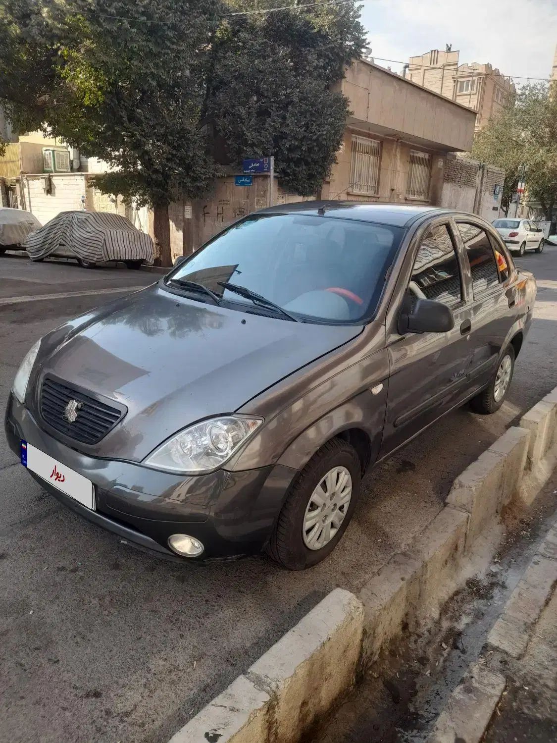 تیبا صندوق دار EX - 1390