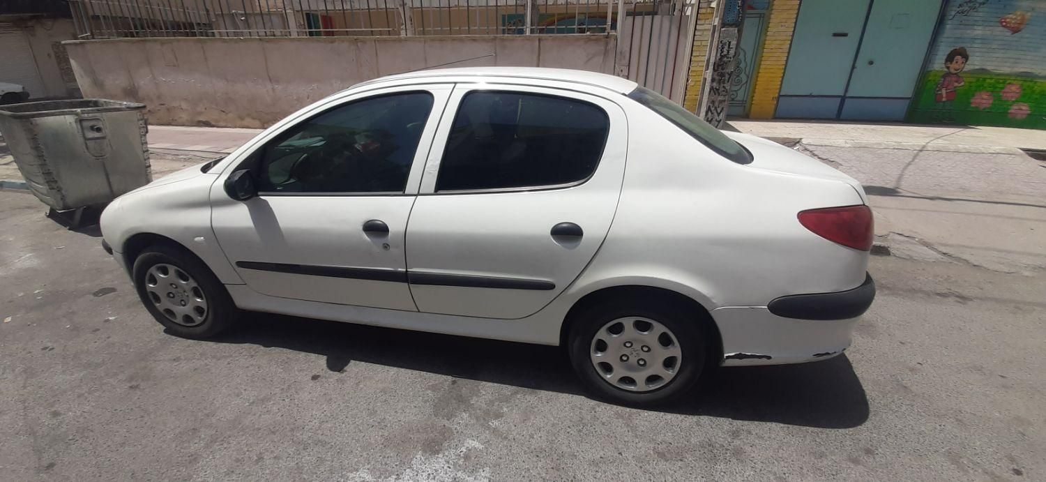 پژو ۲۰۶ صندوق دار v8 - 1389