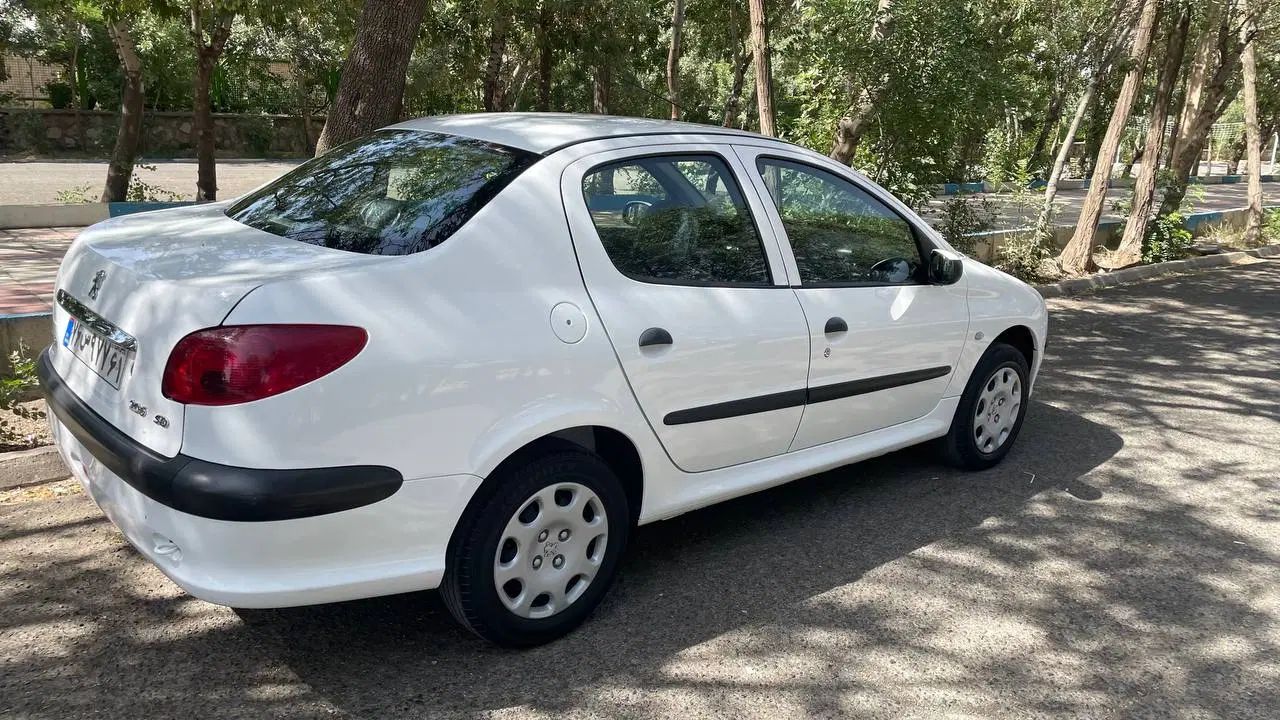 پژو ۲۰۶ صندوق دار v8 - 1400