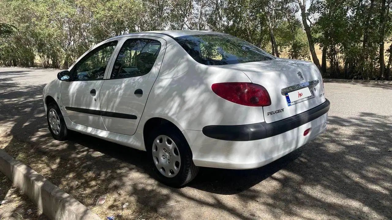پژو ۲۰۶ صندوق دار v8 - 1400
