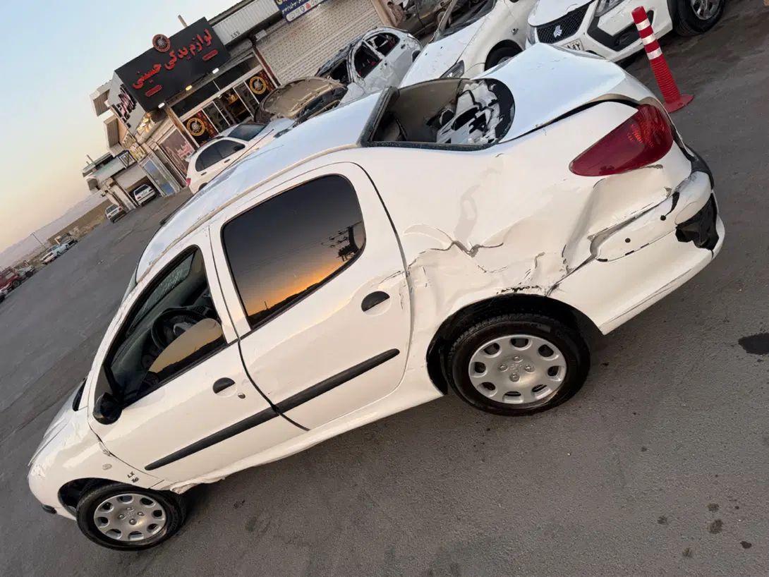 پژو ۲۰۶ صندوق دار v8 - 1390