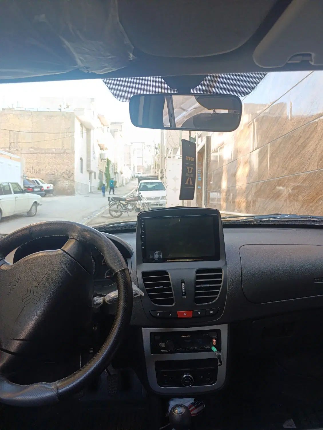 کوییک R دنده‌ای - 1402