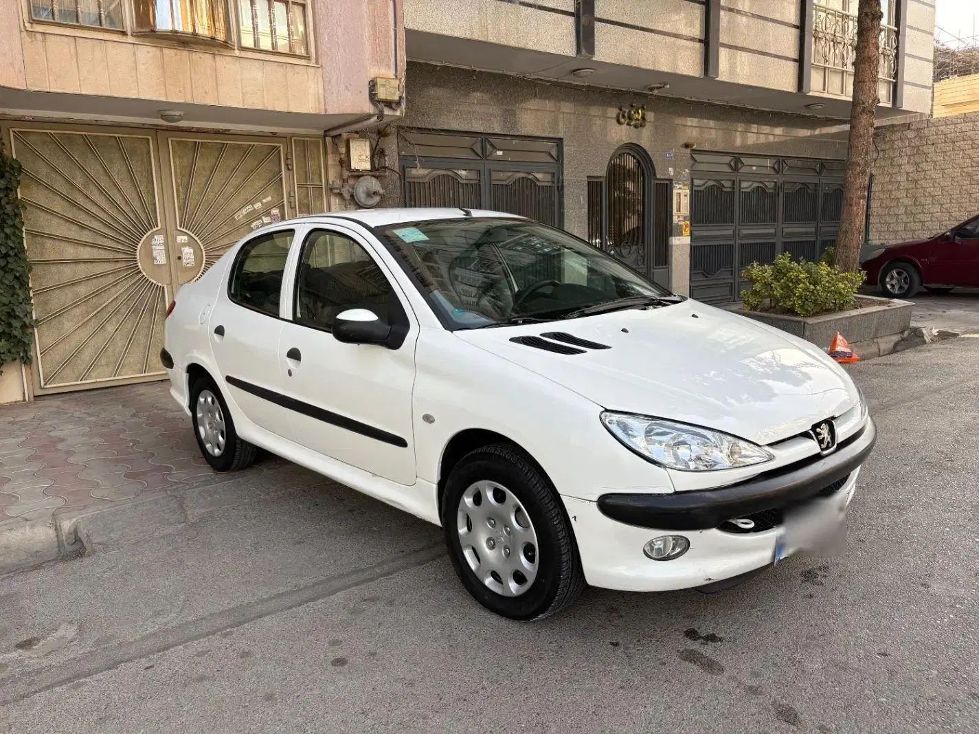 پژو ۲۰۶ صندوق دار v8 - 1397