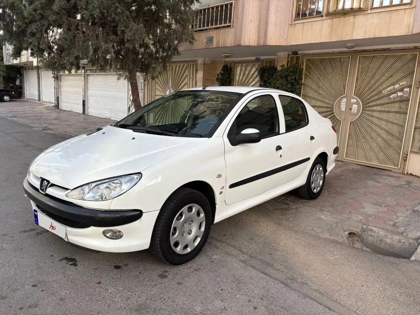 پژو ۲۰۶ صندوق دار v8 - 1397